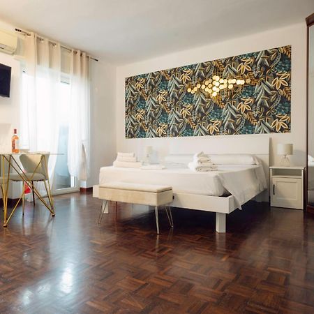 Bari Central Suite - Central Apartment With Sea View - Bari Dış mekan fotoğraf