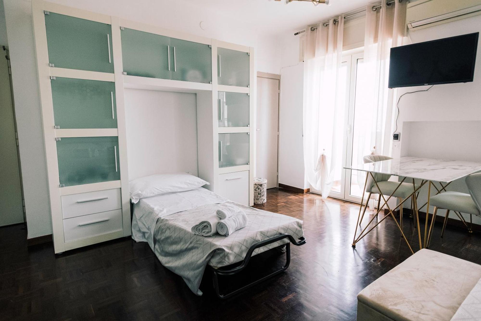 Bari Central Suite - Central Apartment With Sea View - Bari Dış mekan fotoğraf